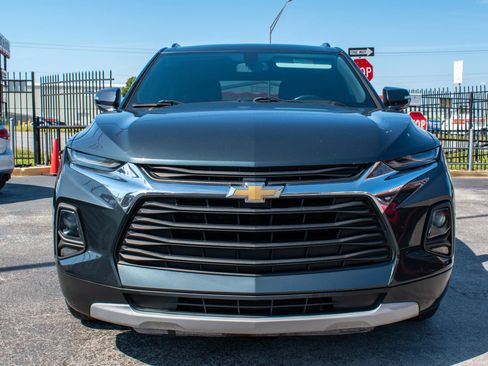 Used 2019 Chevrolet Blazer LT image 2