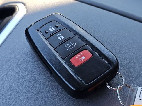 Used 2022 Toyota Highlander Platinum image 37