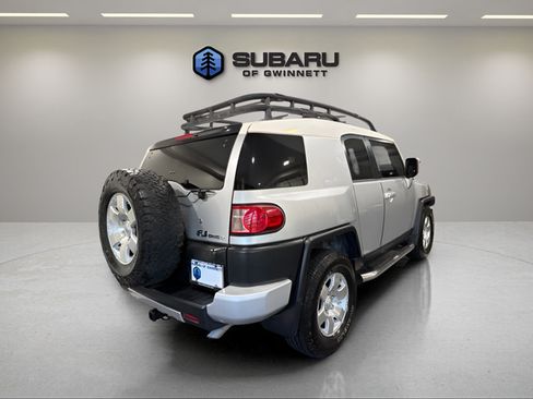 Used 2008 Toyota FJ Cruiser 2WD w/ Upgrade Pkg 2 image 5
