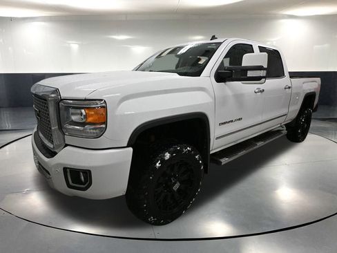 Used 2015 GMC Sierra 2500 Denali w/ Snow Plow Prep Package image 11