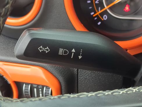 Used 2019 Jeep Wrangler Unlimited Sahara w/ Cold Weather Group AWD/4WD image 26