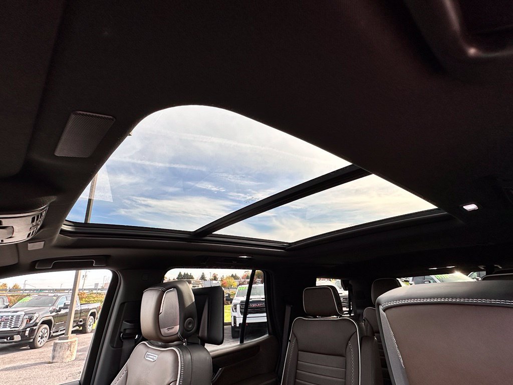 Certified 2025 GMC Yukon Denali Ultimate AWD/4WD image 42