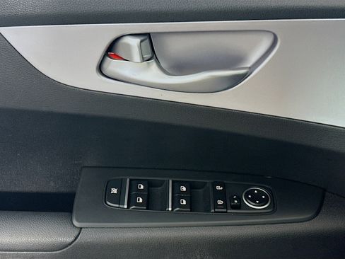 Used 2024 Kia Forte LXS image 15