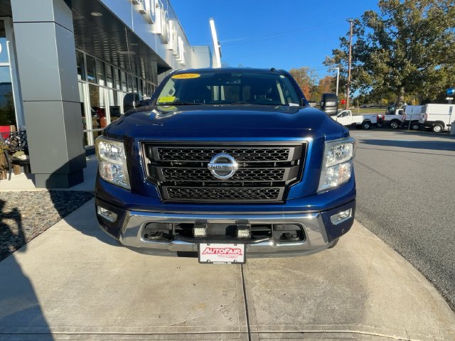 Used 2021 Nissan Titan SV w/ SV Convenience Package AWD/4WD image 2
