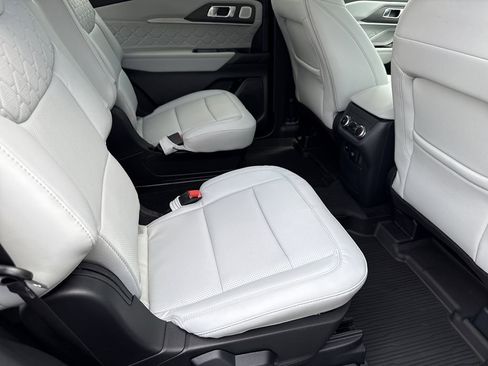 New 2026 Ford Explorer Platinum w/ LUX Leather Package AWD/4WD image 15