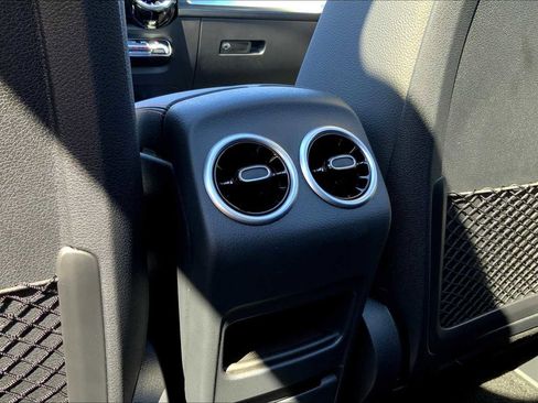 New 2026 Mercedes-Benz GLB 250 4MATIC image 22