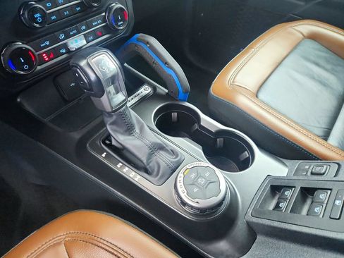 Used 2022 Ford Bronco Outer Banks AWD/4WD image 15