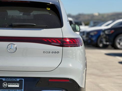 New 2025 Mercedes-Benz Maybach EQS 680 4MATIC image 10