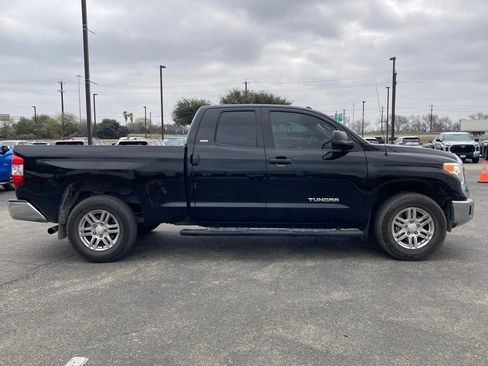 Used 2015 Toyota Tundra SR5 w/ Tow Package image 3