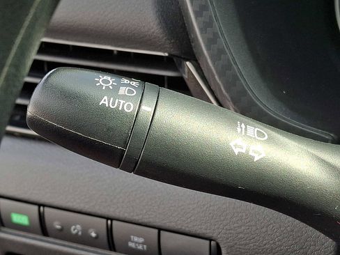 Used 2023 Nissan Sentra SV image 20