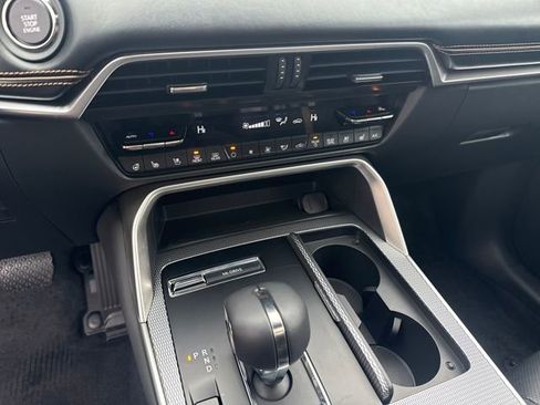 Used 2025 MAZDA CX-70 3.3 Turbo S w/ Premium Package image 17