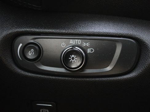 Used 2022 Chevrolet Blazer LT FWD image 24