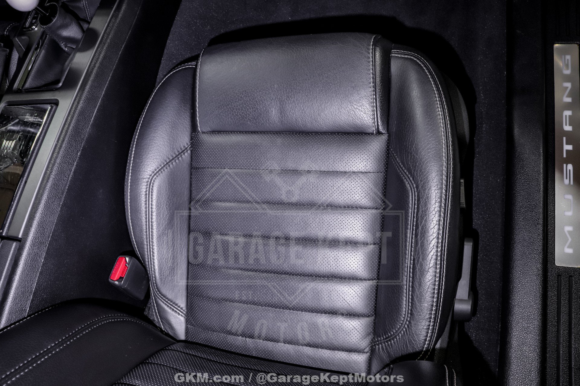 Used 2010 Ford Mustang GT RWD image 74