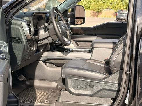 Used 2025 Ford F350 Lariat w/ Black Appearance Package AWD/4WD image 10