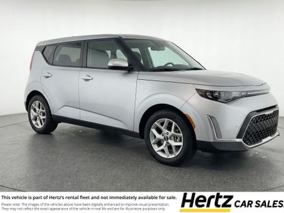 Used 2025 Kia Soul LX w/ LX Technology Package