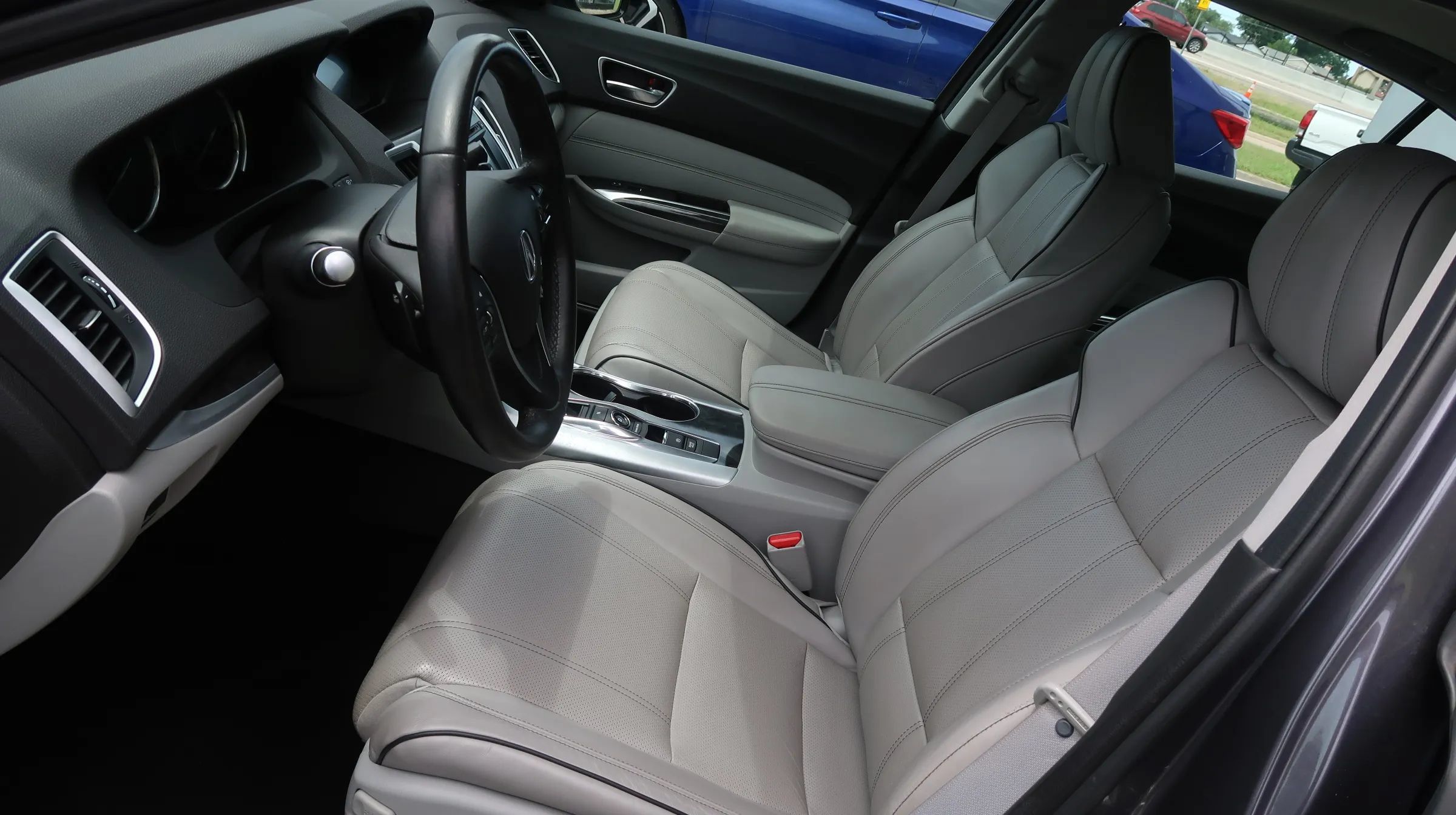 Used 2018 Acura TLX w/ Technology Package FWD image 17