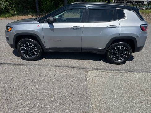 Used 2019 Jeep Compass Trailhawk w/ Cold Weather Group AWD/4WD image 6