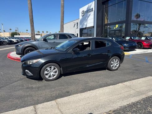 Used 2016 MAZDA MAZDA3 i Sport FWD image 9