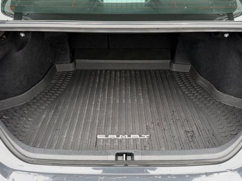 Used 2025 Toyota Camry SE image 5