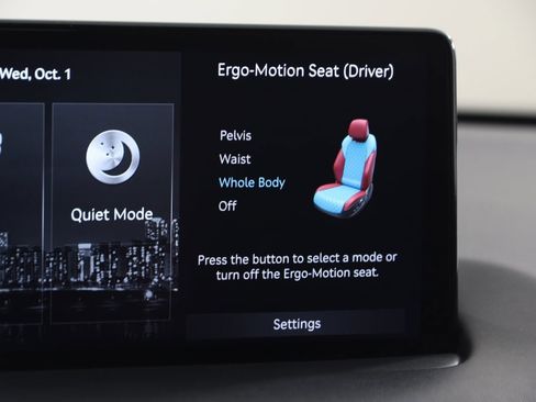 Used 2023 Genesis GV70 2.5T w/ Sport Prestige Package image 10