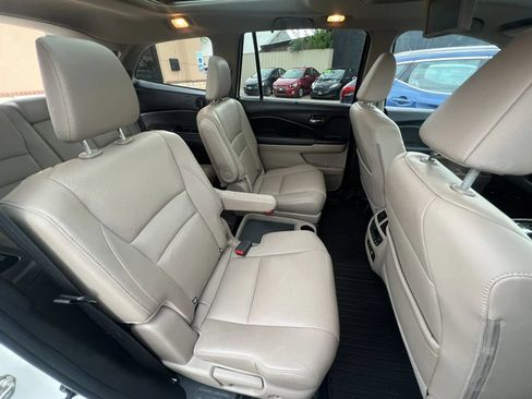 Used 2017 Honda Pilot Elite image 45