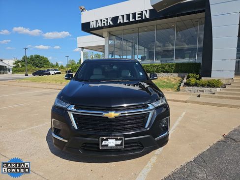Used 2023 Chevrolet Traverse LS w/ Safety Package FWD image 9