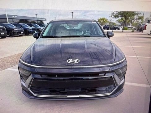 Used 2025 Hyundai Sonata SEL image 2