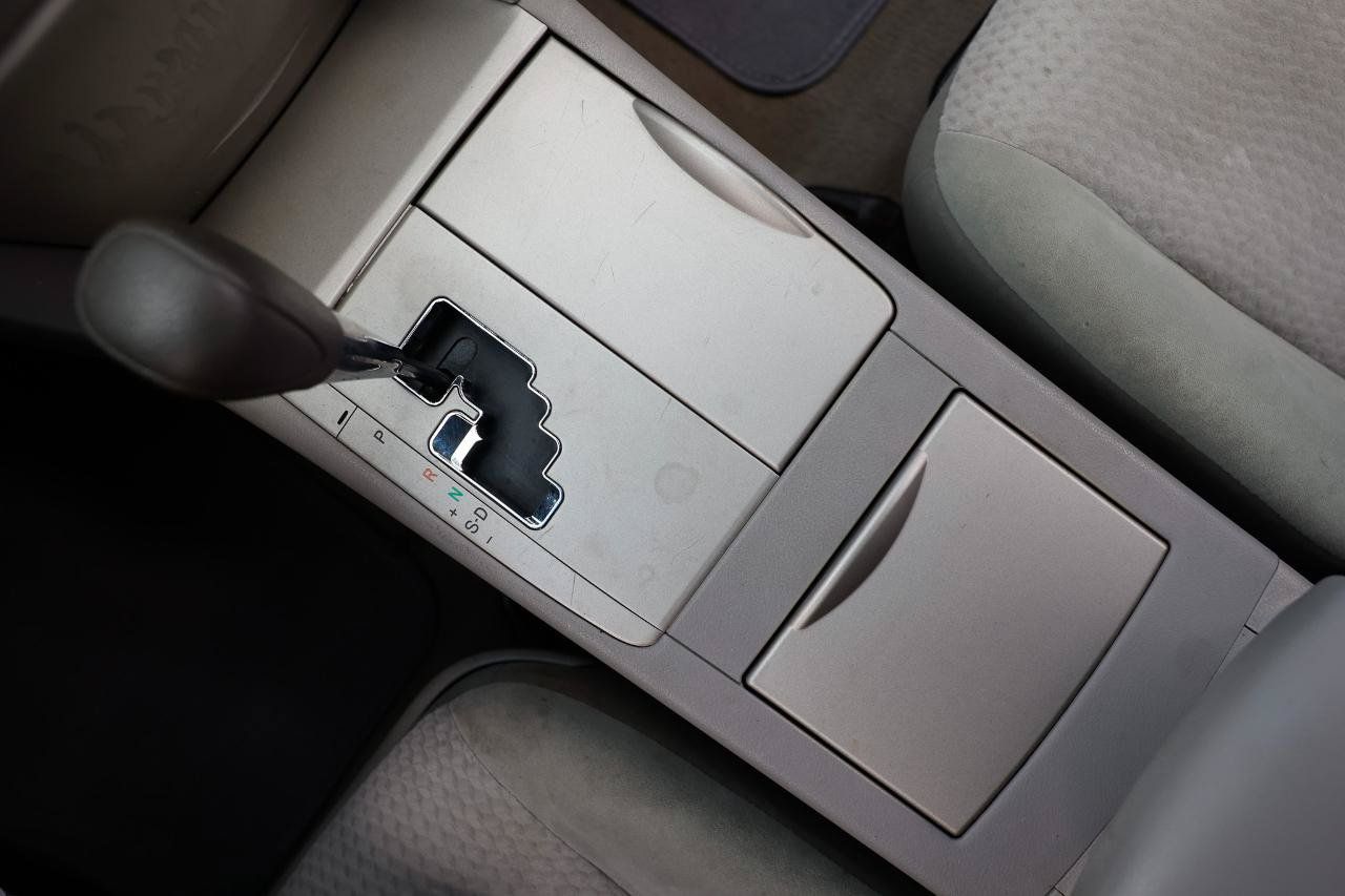 Used 2011 Toyota Camry LE FWD image 31