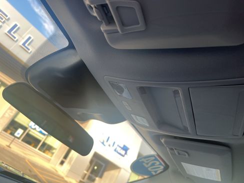 Used 2024 Ford Maverick Lariat w/ Black Appearance Package image 32