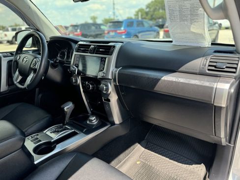 Used 2022 Toyota 4Runner TRD Sport AWD/4WD image 21