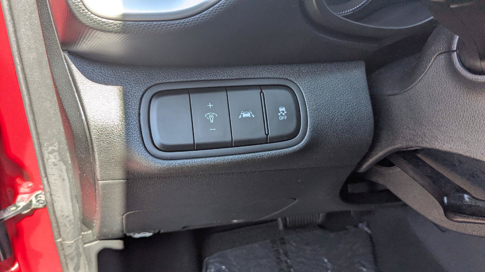 Used 2022 Hyundai Venue SEL FWD image 21