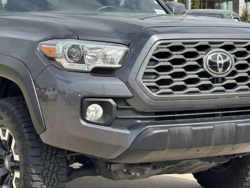 Used 2023 Toyota Tacoma TRD Off-Road w/ Technology Package AWD/4WD image 10