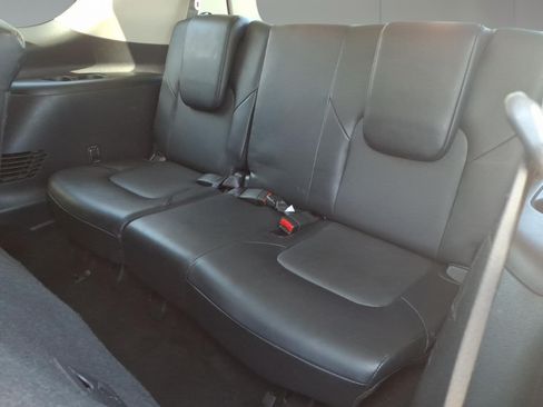 Used 2024 Nissan Armada SV AWD/4WD image 9