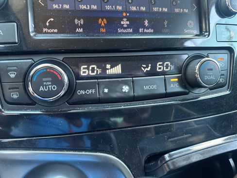 Used 2021 Nissan Maxima 3.5 SV w/ Floor Mat Group FWD image 27