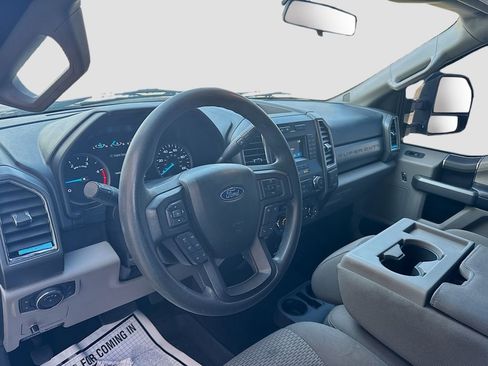 Used 2017 Ford F250 XLT image 11