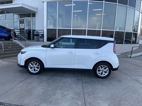 Used 2024 Kia Soul LX w/ Option Group 015 image 4