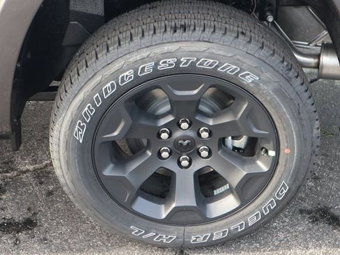 New 2026 RAM 1500 4x4 Crew Cab image 24