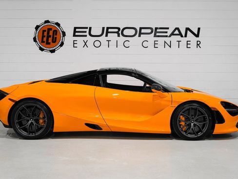 Used 2022 McLaren 720S Performance image 9