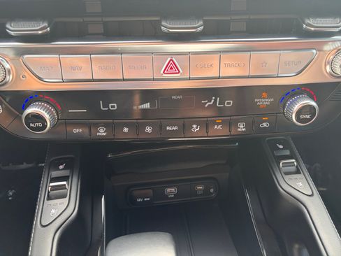Used 2024 Kia Telluride SX Prestige AWD/4WD image 26