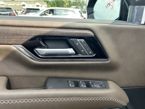 New 2026 GMC Yukon XL Denali Ultimate AWD/4WD image 28