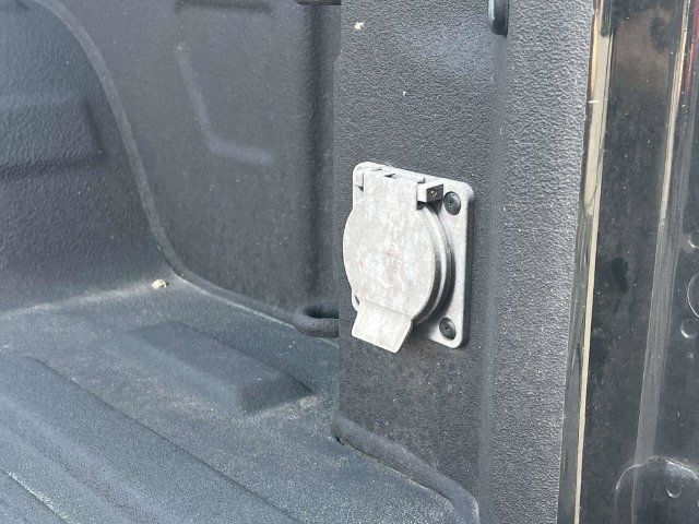 Used 2022 Chevrolet Silverado 1500 LTZ w/ LTZ Premium Package AWD/4WD image 22