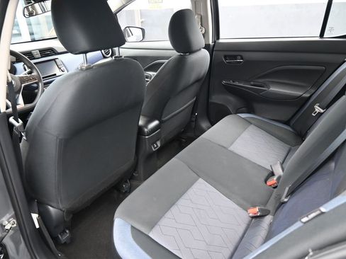 Used 2023 Nissan Versa SV image 32