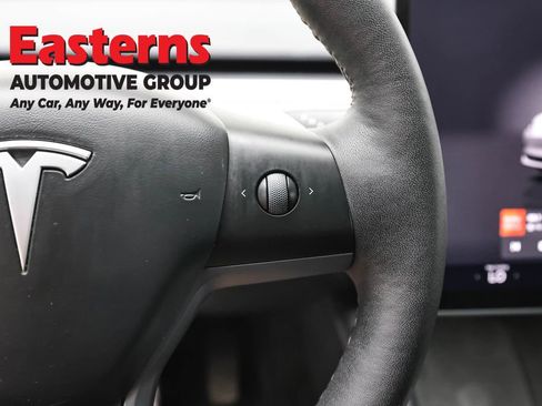 Used 2023 Tesla Model 3 Standard Range RWD image 16