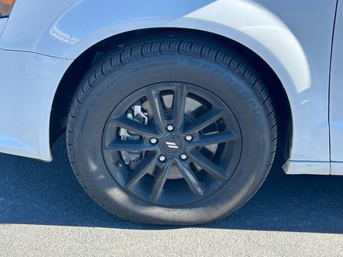 Used 2019 Dodge Grand Caravan GT image 11