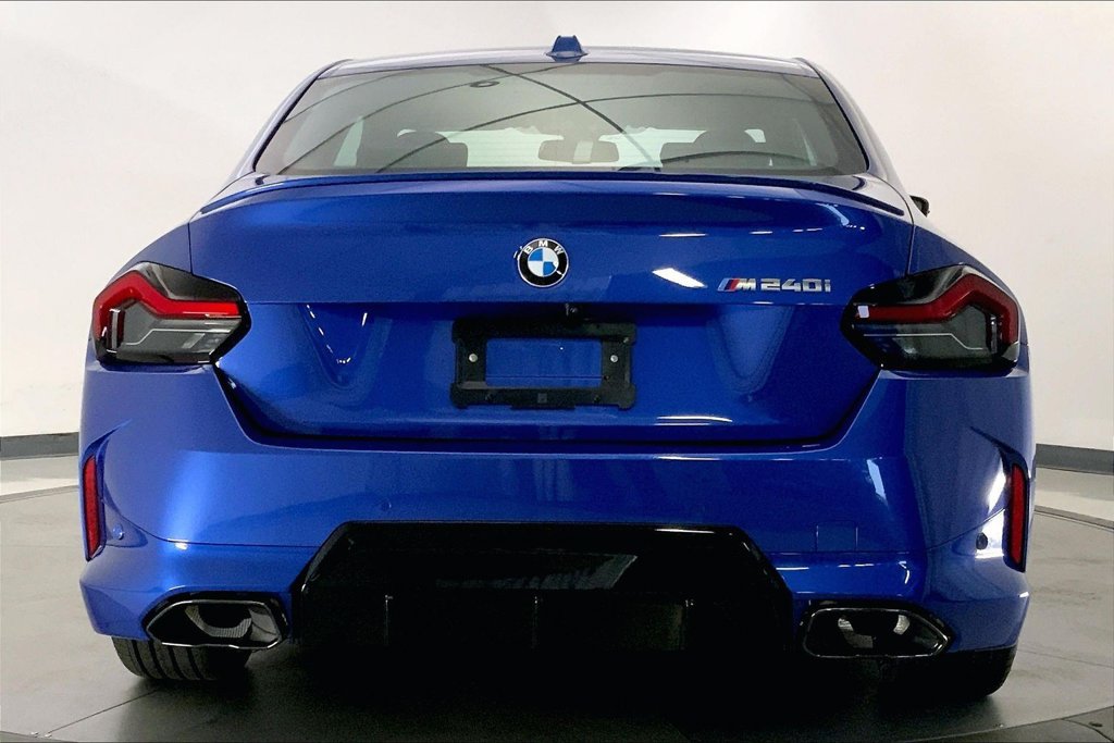 Certified 2025 BMW M240i Coupe RWD image 3