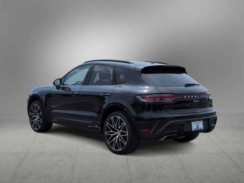 Used 2024 Porsche Macan AWD/4WD image 6