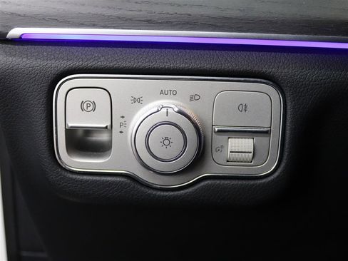 Used 2022 Mercedes-Benz GLS 450 4MATIC image 39