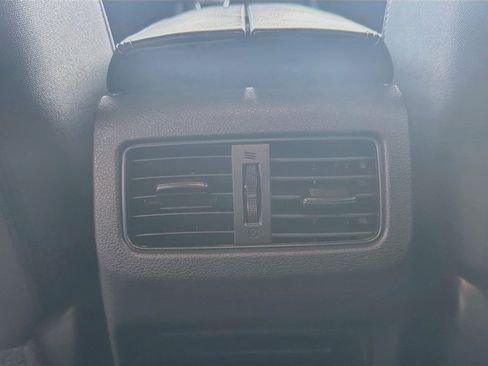 Used 2023 Nissan Rogue S AWD/4WD image 28