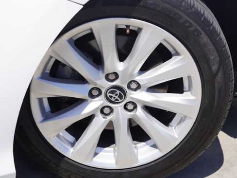 Used 2020 Toyota Camry LE w/ Carpet Mat Package FWD image 10
