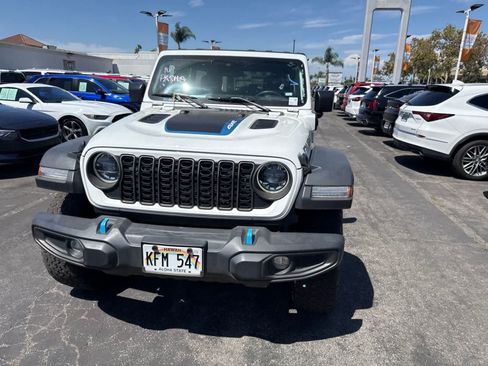 Used 2024 Jeep Wrangler Unlimited Rubicon 4xe AWD/4WD image 3